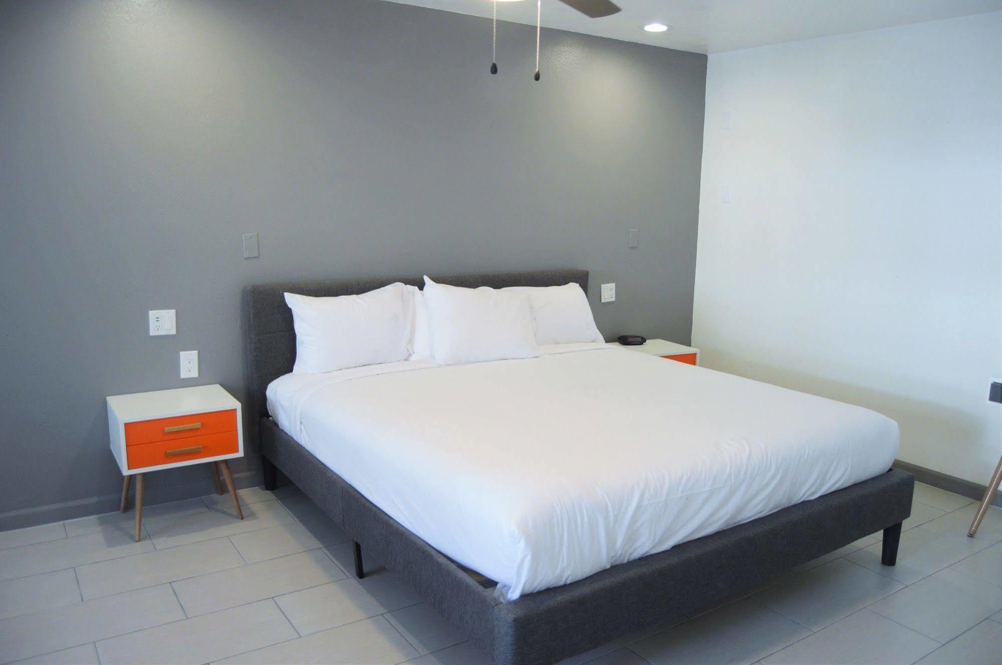 Musicland Hotel Palm Springs Buitenkant foto