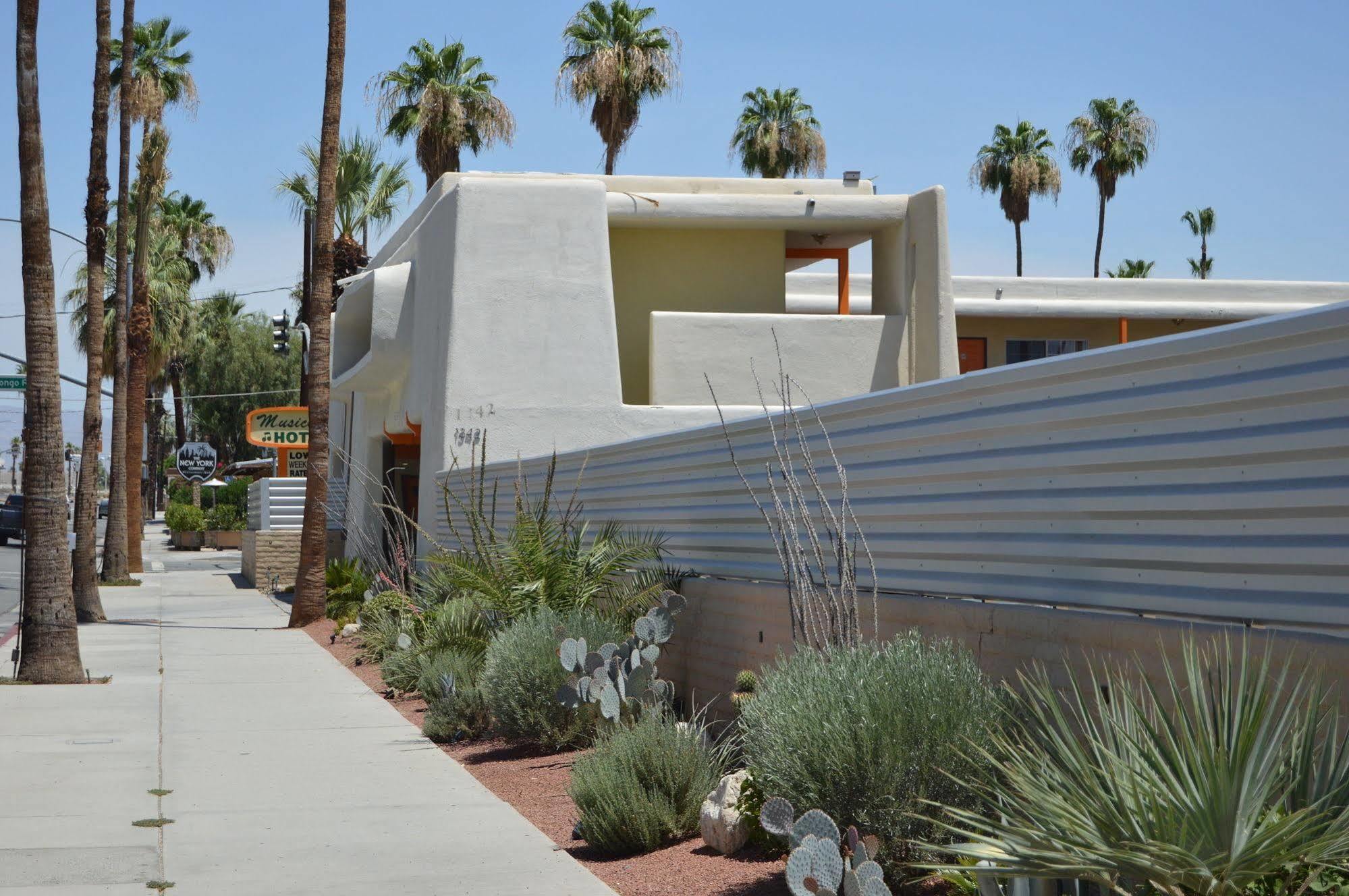 Musicland Hotel Palm Springs Buitenkant foto