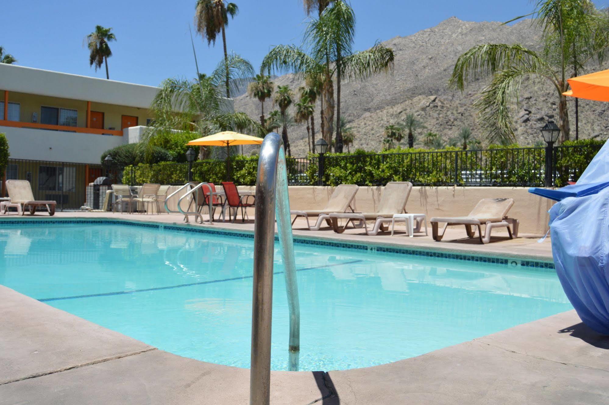 Musicland Hotel Palm Springs Buitenkant foto